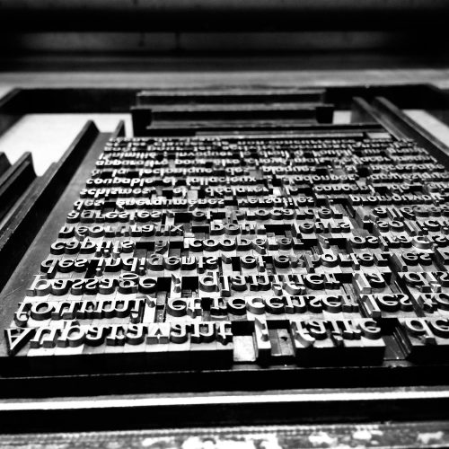 2018_livre_d_artiste_2000px_5 Olivier Moulard, réalisation d'un livre d'artiste, 24 poèmes imprimés et illustrés, typographie et lithographie polyester.