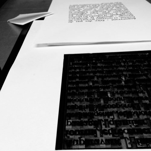 2018_livre_d_artiste_2000px_9 Olivier Moulard, réalisation d'un livre d'artiste, 24 poèmes imprimés et illustrés, typographie et lithographie polyester.